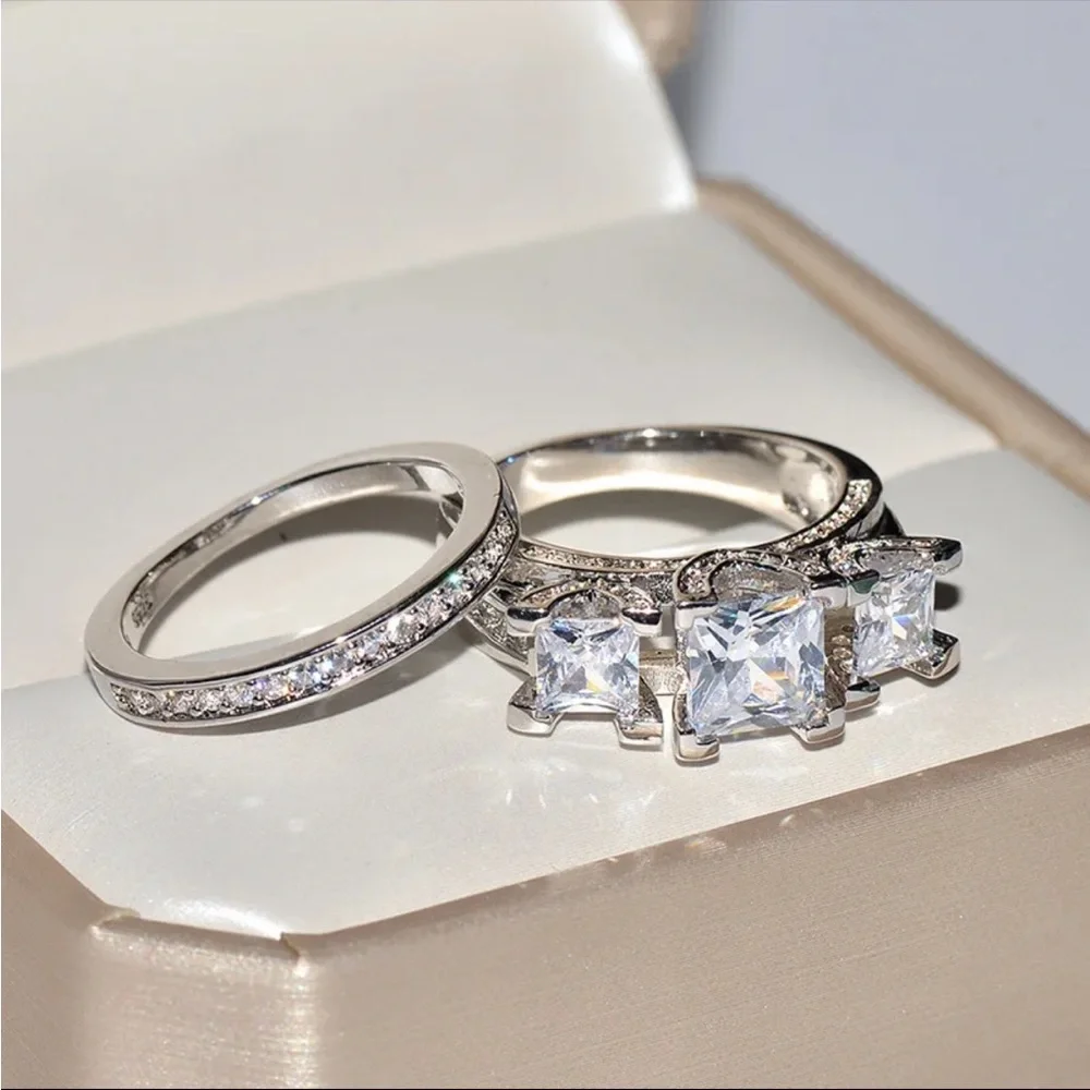 New Women’s 2 pc/set aLuxury Ring - Picture 4 of 5